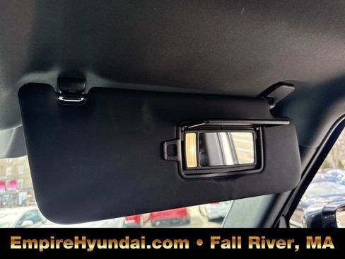 Used 2025 Land Rover Defender 110 S image 25