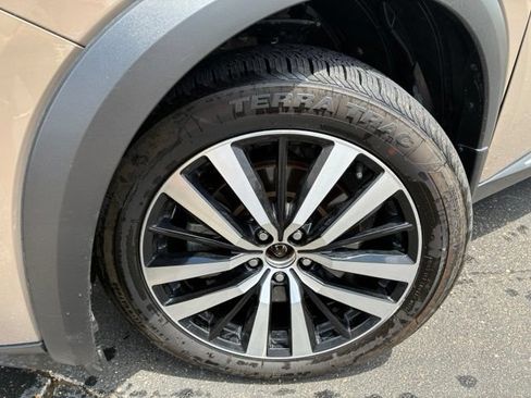 Certified 2023 Nissan Pathfinder Platinum FWD image 10