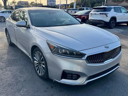 Used 2017 Kia Cadenza Technology image 6