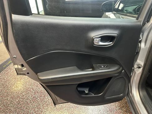 Used 2018 Jeep Compass Limited image 20