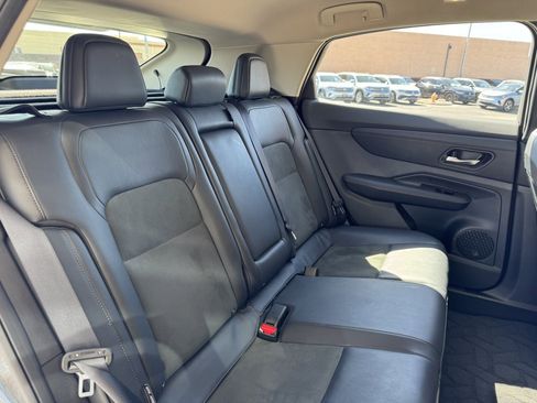 Used 2023 Nissan Ariya FWD image 39