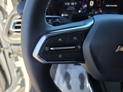 New 2027 Chevrolet Traverse LT w/ Driver Confidence Package FWD image 34