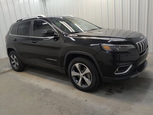 Used 2019 Jeep Cherokee Limited w/ Luxury Group image 11