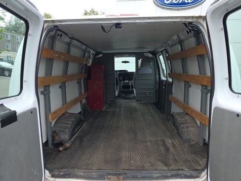 Used 2011 Ford E-250 and Econoline 250 w/ PWR Group RWD image 3