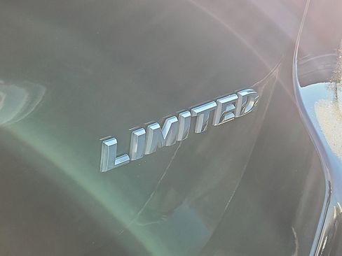 Certified 2021 Jeep Grand Cherokee Limited w/ Premium Lighting Group image 34