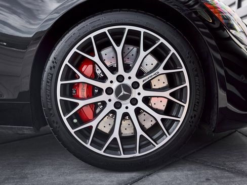 Used 2021 Mercedes-Benz AMG GT Base image 29