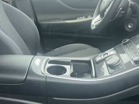 Used 2023 Hyundai Santa Fe SE AWD/4WD image 6