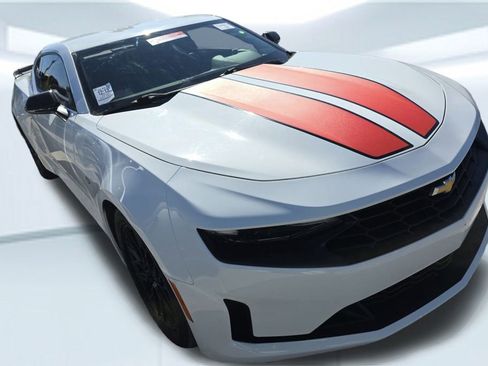 Used 2019 Chevrolet Camaro LT w/ Technology Package image 5