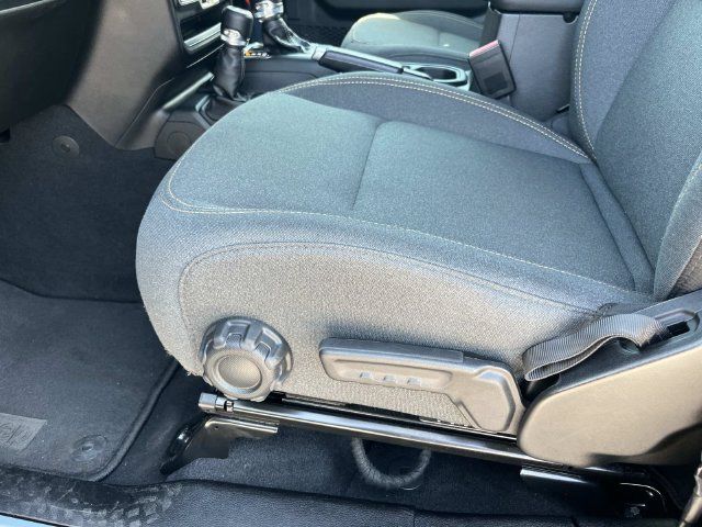 Certified 2026 Jeep Wrangler Unlimited Sahara AWD/4WD image 27