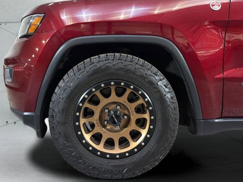 Used 2018 Jeep Grand Cherokee Trailhawk AWD/4WD image 36