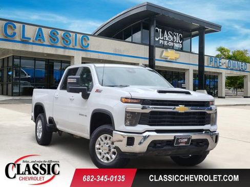 Used 2024 Chevrolet Silverado 2500 LT AWD/4WD image 1