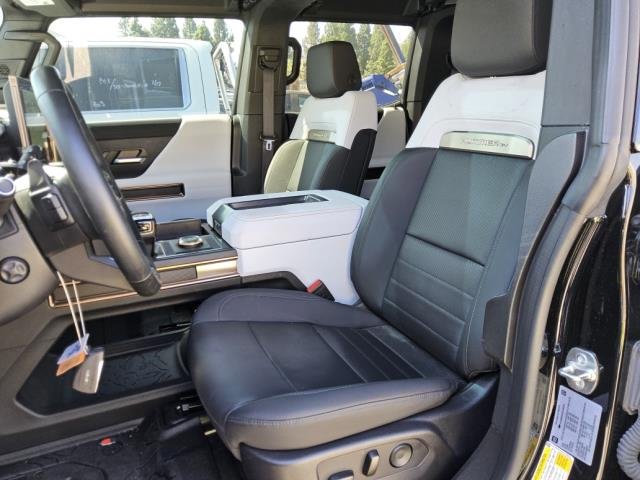 Used 2024 GMC Hummer EV 2X w/ LPO, Sport Package AWD/4WD image 5
