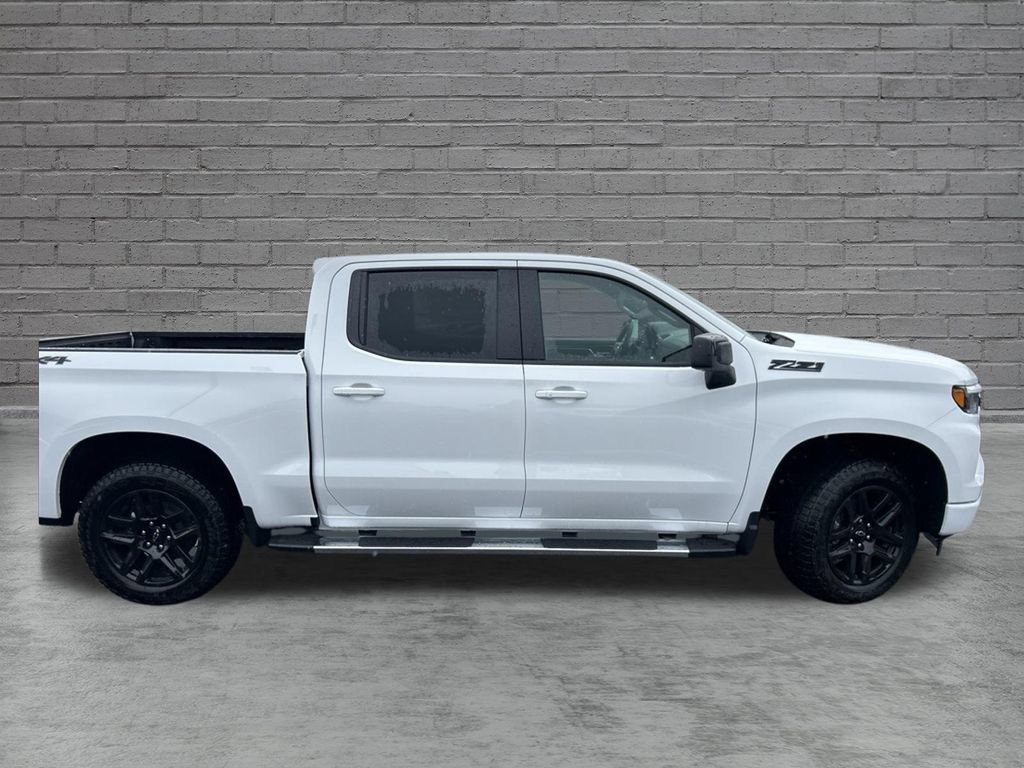 New 2026 Chevrolet Silverado 1500 RST w/ Dark Appearance Package AWD/4WD image 11