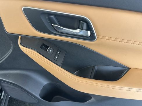 Used 2023 Nissan Rogue Platinum image 21