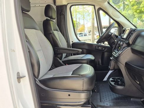 Used 2023 RAM ProMaster 2500 FWD image 28