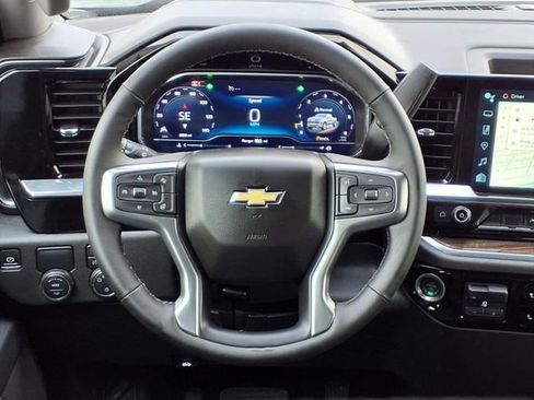 Used 2025 Chevrolet Silverado 1500 LT image 19