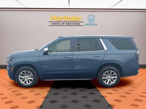 Used 2025 Chevrolet Tahoe Premier image 2