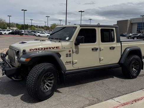 Used 2020 Jeep Gladiator Mojave AWD/4WD image 4
