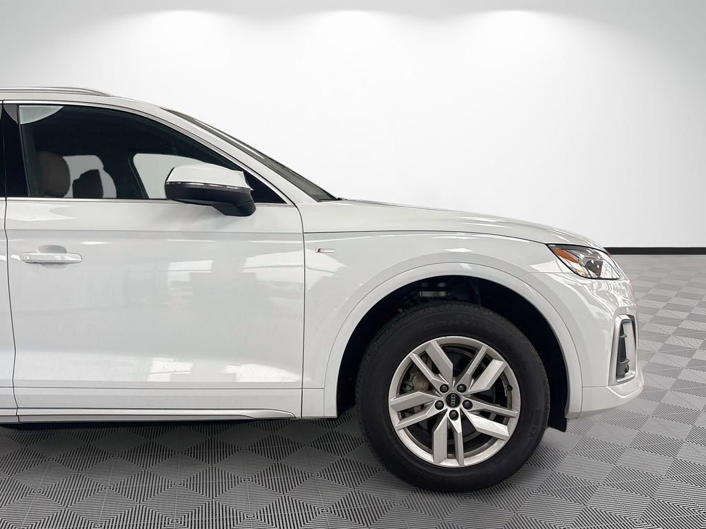 Used 2024 Audi Q5 2.0T Premium w/ Convenience Package AWD/4WD image 17