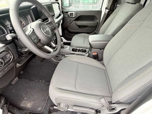 New 2026 Jeep Gladiator Sport image 6