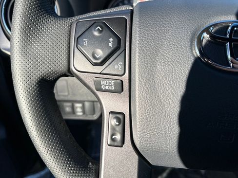 Used 2023 Toyota Tacoma TRD Sport image 19