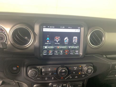 Used 2020 Jeep Gladiator Rubicon AWD/4WD image 25
