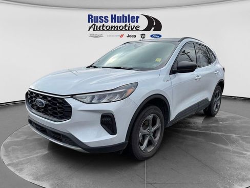 Used 2025 Ford Escape ST-Line w/ Tech Pack #1 AWD/4WD image 1