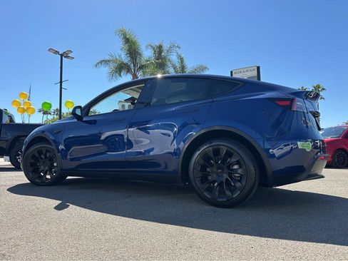 Used 2023 Tesla Model Y Long Range image 3