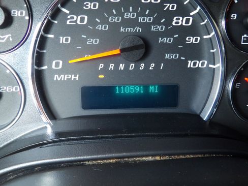 Used 2008 Chevrolet Express 1500 AWD image 12