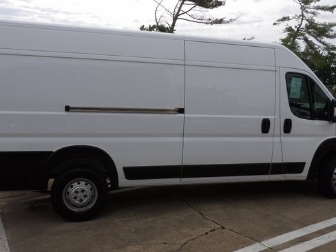 Used 2023 RAM ProMaster 3500 FWD image 2