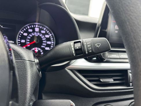 Used 2023 Kia Forte LXS w/ LXS Technology Package image 27