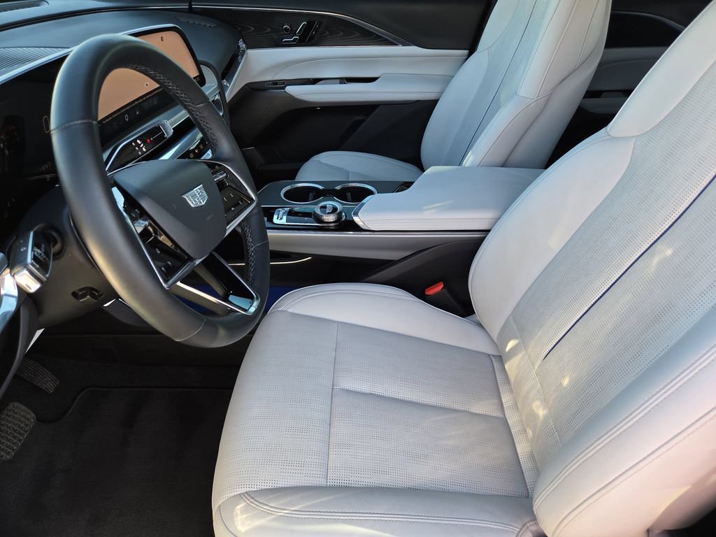 Certified 2024 Cadillac Lyriq Sport AWD/4WD image 7