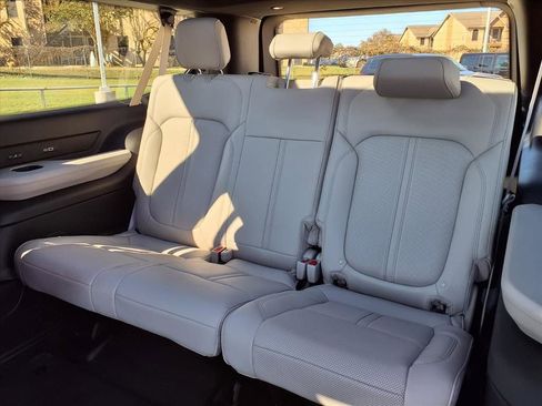 New 2025 Jeep Wagoneer L Series II image 14