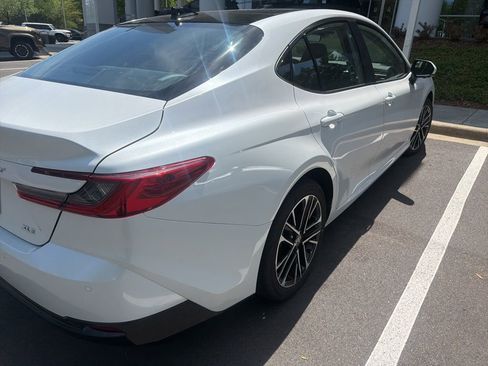 Used 2025 Toyota Camry XLE w/ Premium Plus Package image 8