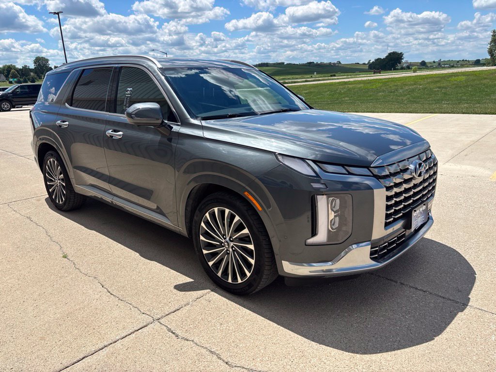 Used 2023 Hyundai Palisade Calligraphy AWD/4WD image 3