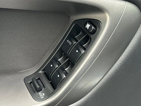 Used 2009 Subaru Outback 2.5i image 13