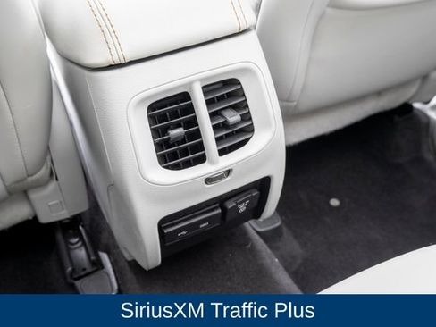 Used 2019 Jeep Cherokee Limited w/ Luxury Group AWD/4WD image 53