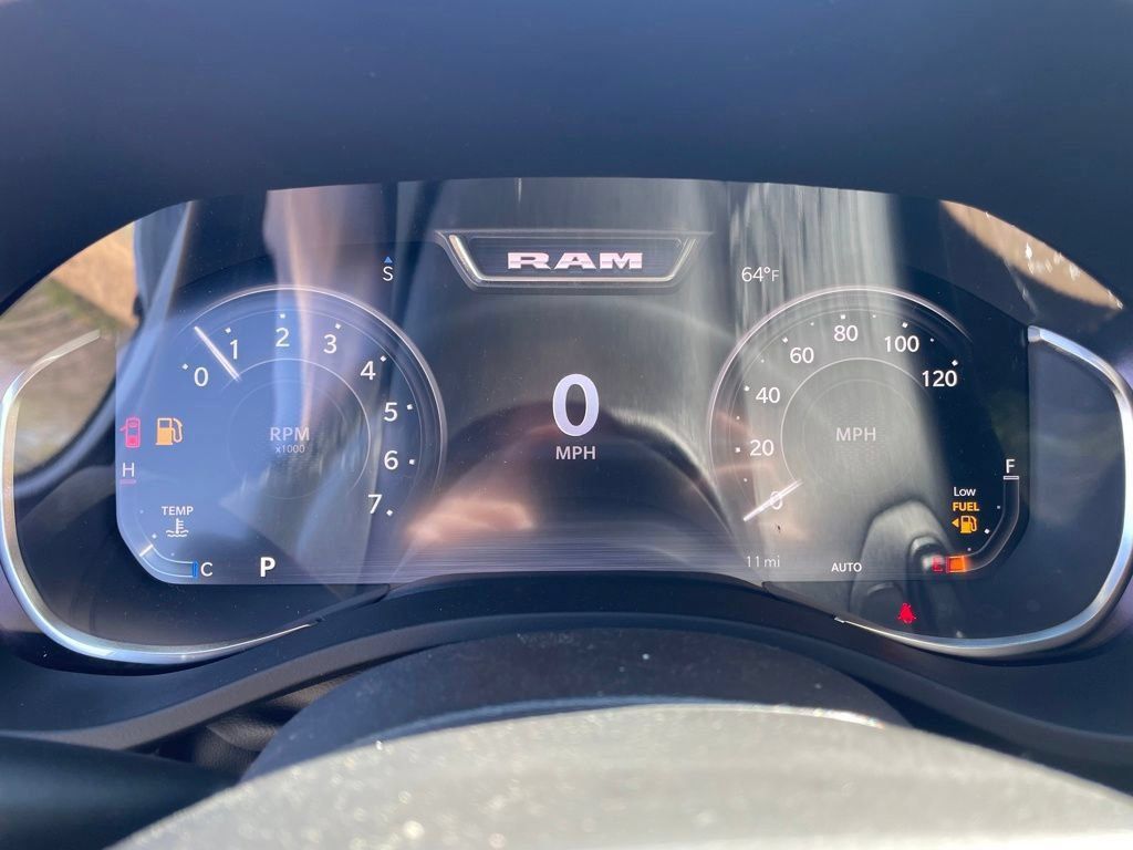 New 2026 RAM 1500 Big Horn AWD/4WD image 14