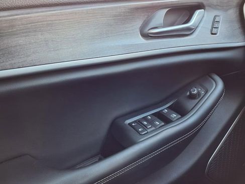 Used 2022 Jeep Grand Cherokee Limited 4xe image 21