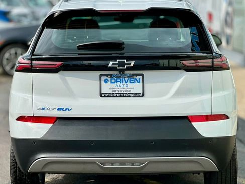 Used 2022 Chevrolet Bolt EUV Premier w/ Sun & Sound Package image 4