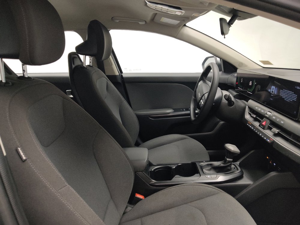 Used 2025 Kia K4 FWD image 21
