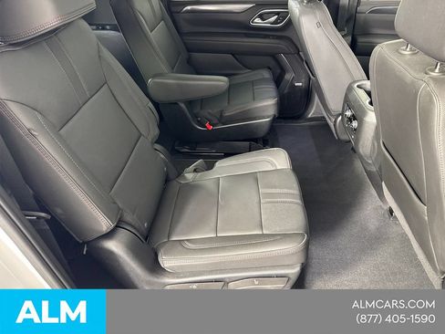 Used 2024 Chevrolet Suburban RST w/ Luxury Package AWD/4WD image 18