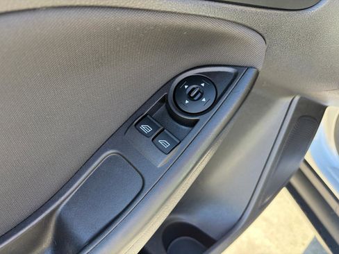 Used 2018 Ford Focus S image 10