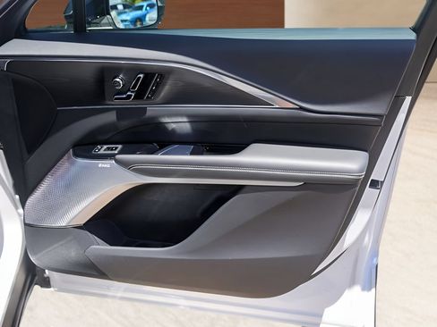 Certified 2024 Cadillac Lyriq Luxury AWD/4WD image 26