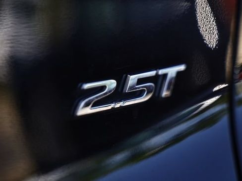 Used 2022 Hyundai Santa Fe Limited FWD image 10