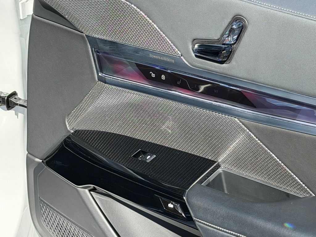 Used 2024 BMW 740i RWD image 38