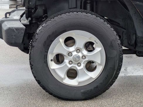 Used 2014 Jeep Wrangler Unlimited Sahara w/ Max Tow Package image 12