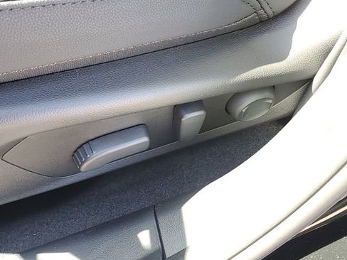 New 2026 Subaru Outback Premium image 19