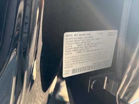 Used 2025 Audi Q5 Premium w/ Convenience Package AWD/4WD image 35
