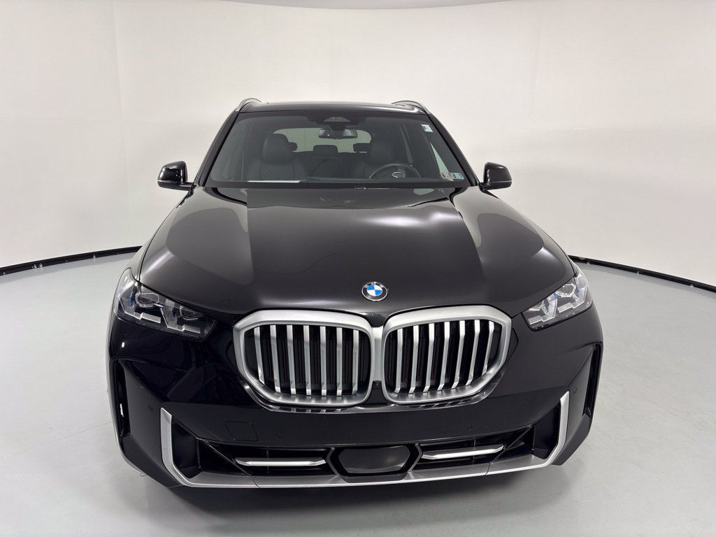 Certified 2024 BMW X5 xDrive40i w/ Premium Package AWD/4WD image 3